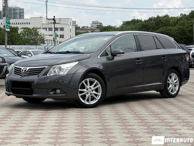 Toyota Avensis 2011 doar la InterAuto