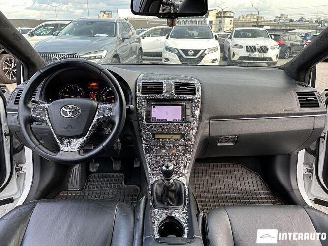 Toyota Avensis 35 toyota Avensis 2011
