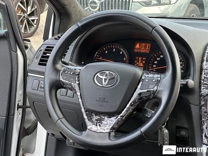 Toyota Avensis 36 toyota Avensis 2011
