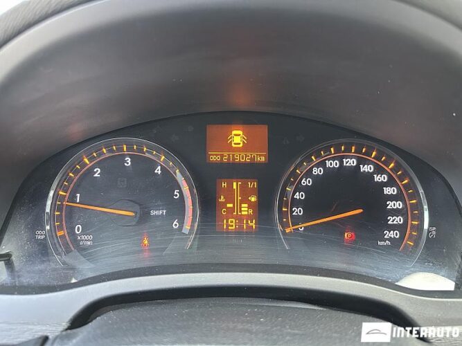 Toyota Avensis 37 toyota Avensis 2011