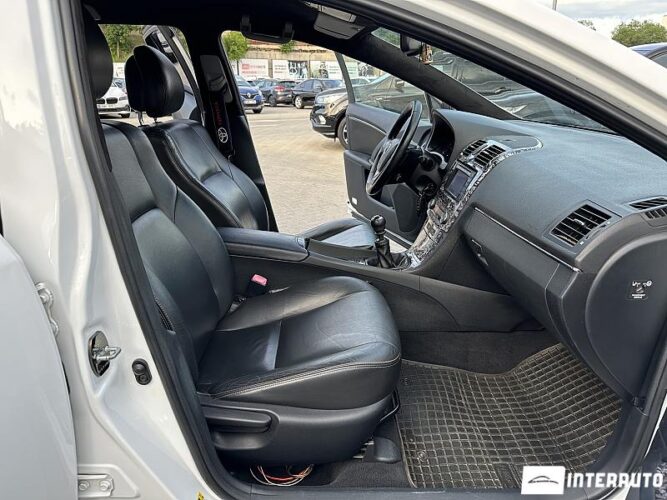 Toyota Avensis 43 toyota Avensis 2011