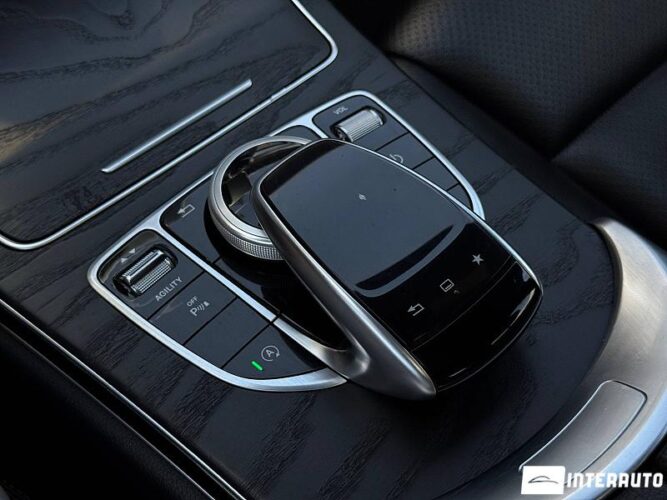Mercedes C 300 41 mercedes C 300 2016