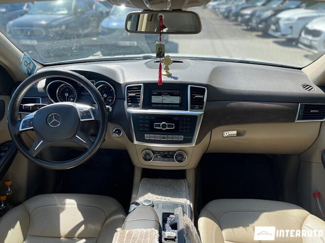 Mercedes ML 250 51 mercedes ML 250 2013