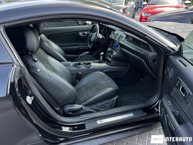 Ford Mustang 34 ford Mustang 2020