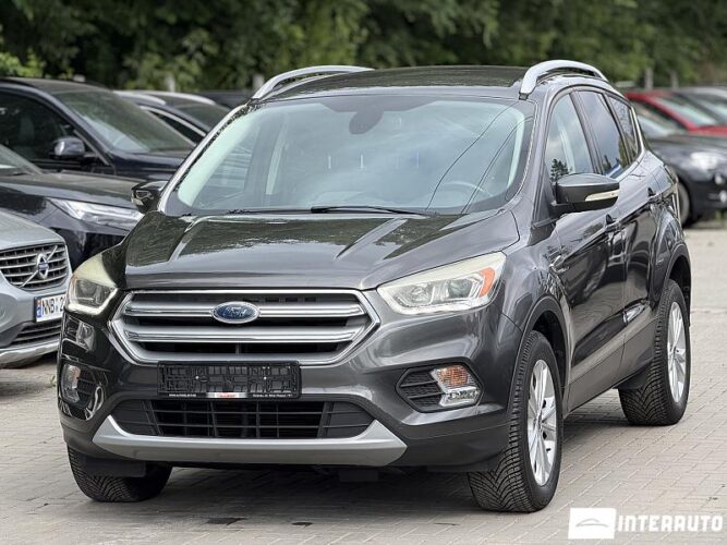 Ford Kuga 2017 doar la InterAuto