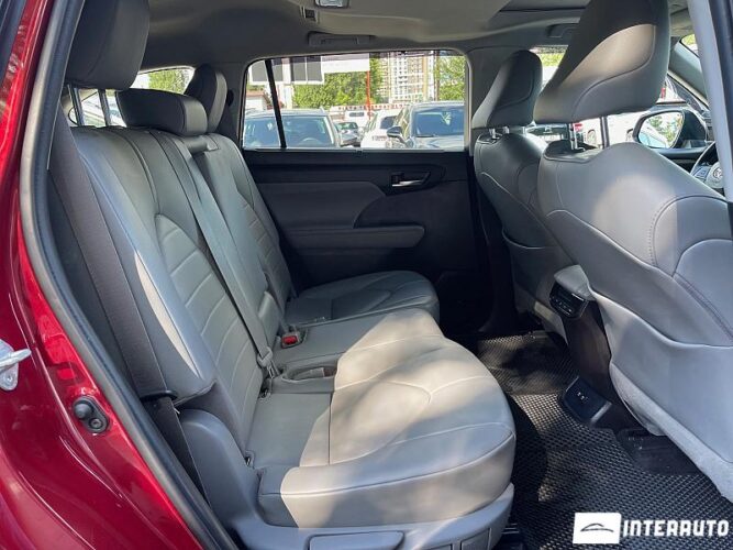 Toyota Highlander 57 toyota Highlander 2020