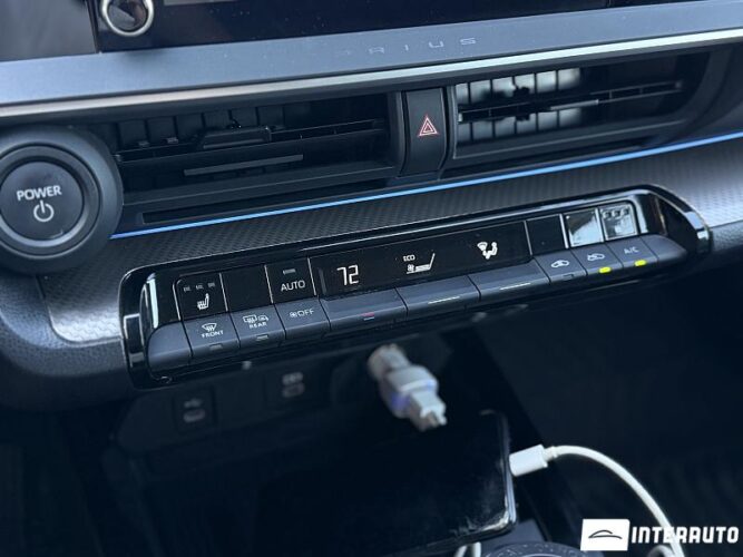 toyota Prius 2024