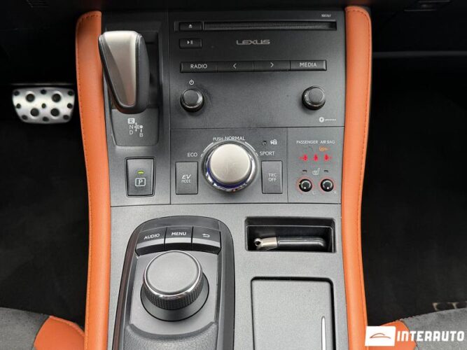 lexus CT 200h 2018