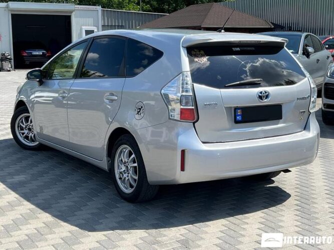 toyota Prius Plus / V 2012