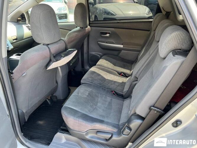 toyota Prius Plus / V 2012