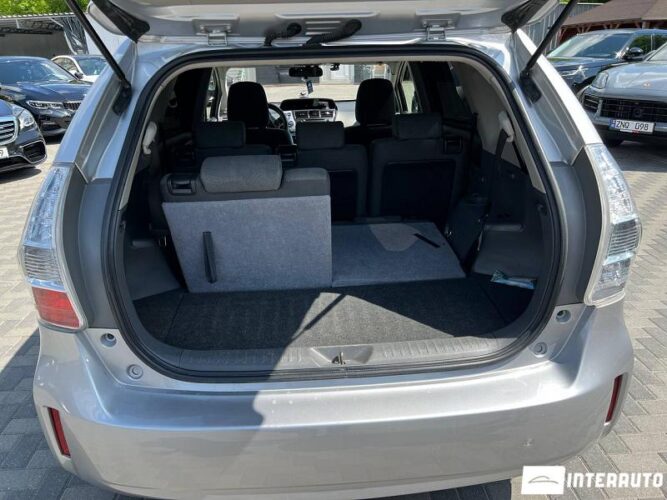 toyota Prius Plus / V 2012