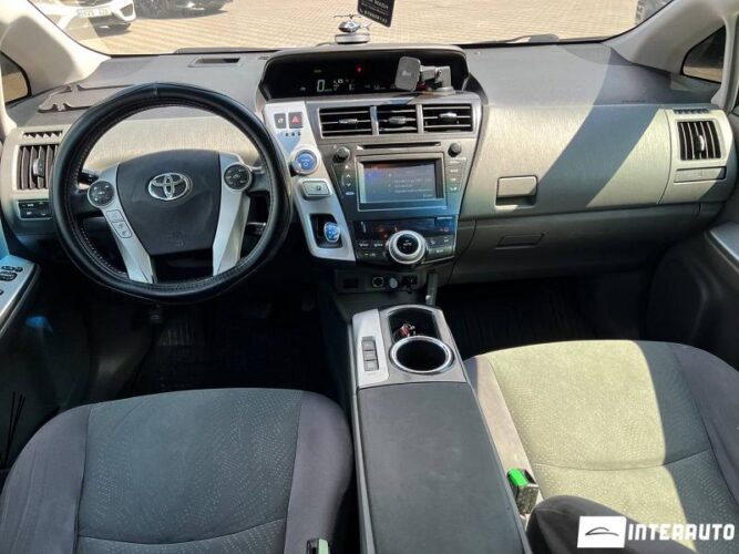toyota Prius Plus / V 2012