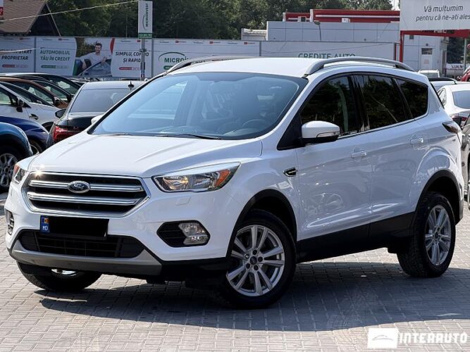 Ford Kuga 2017 doar la InterAuto