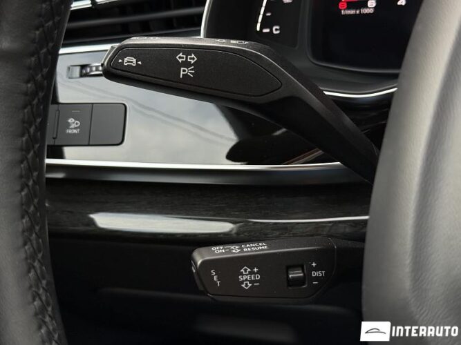Audi Q7 47 audi Q7 2020