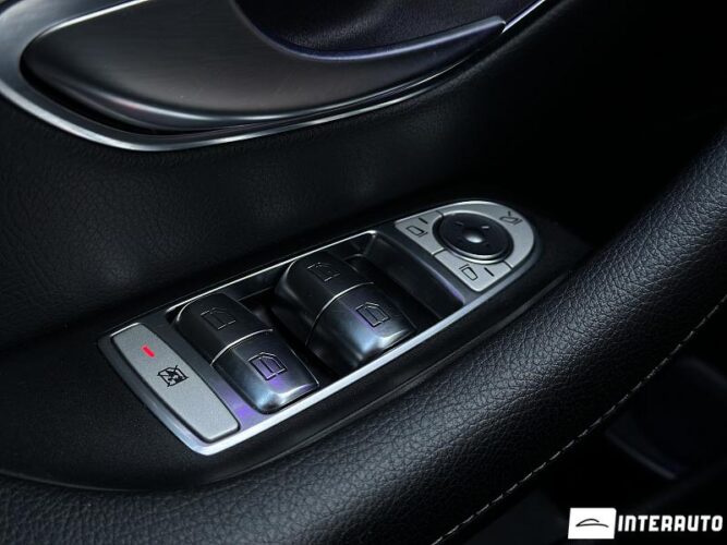 Mercedes E 300de 43 mercedes E 300de 2020