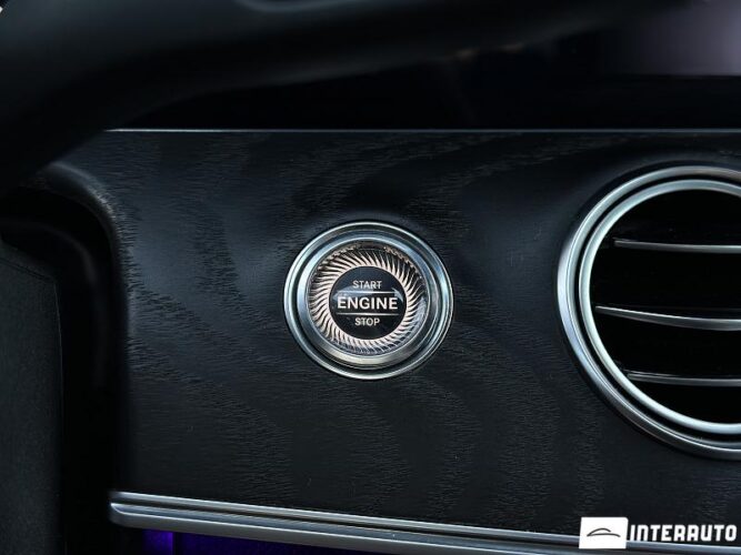 Mercedes E 300de 47 mercedes E 300de 2020
