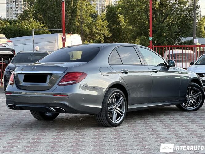 Mercedes E 300de 36 mercedes E 300de 2020