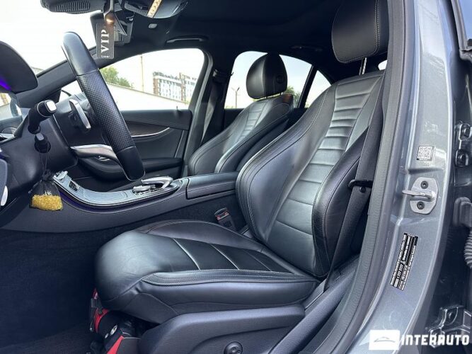 Mercedes E 300de 41 mercedes E 300de 2020