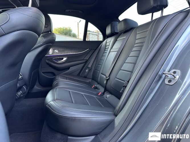 Mercedes E 300de 54 mercedes E 300de 2020