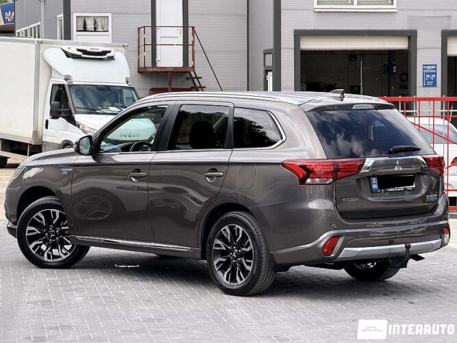 mitsubishi Outlander 2016