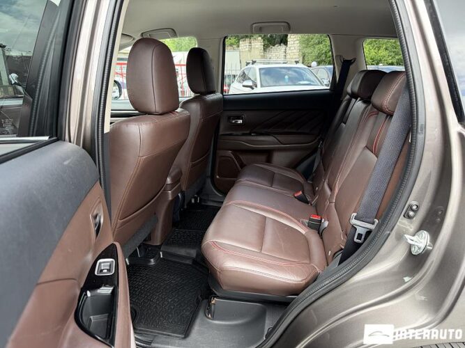 mitsubishi Outlander 2016