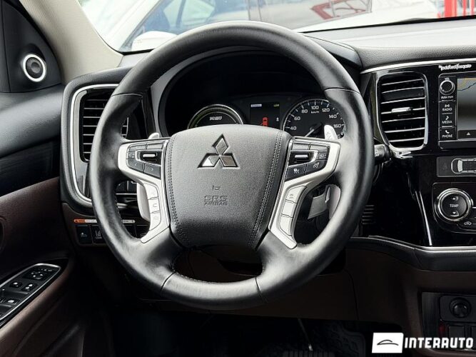 mitsubishi Outlander 2016