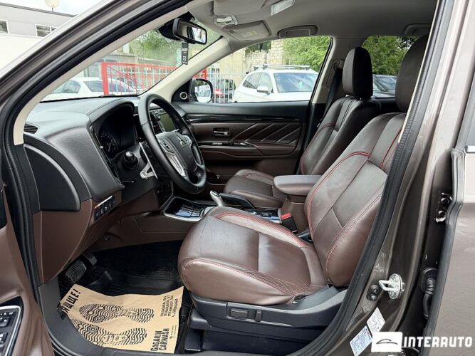 mitsubishi Outlander 2016