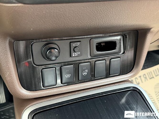 mitsubishi Outlander 2016