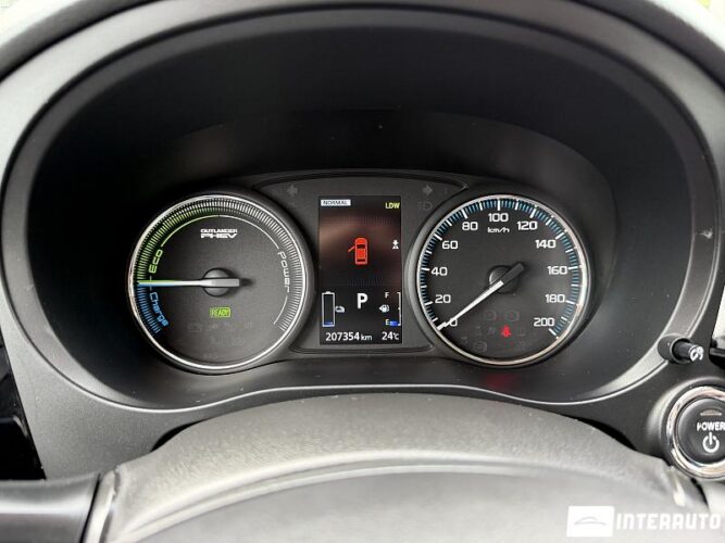 mitsubishi Outlander 2016
