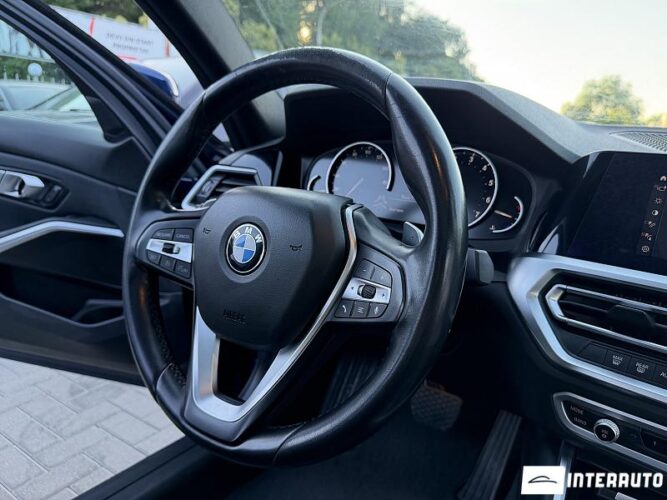 BMW 330 39 bmw 330 2019