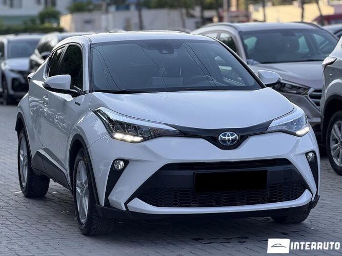 Toyota C-HR 33 toyota C-HR 2021