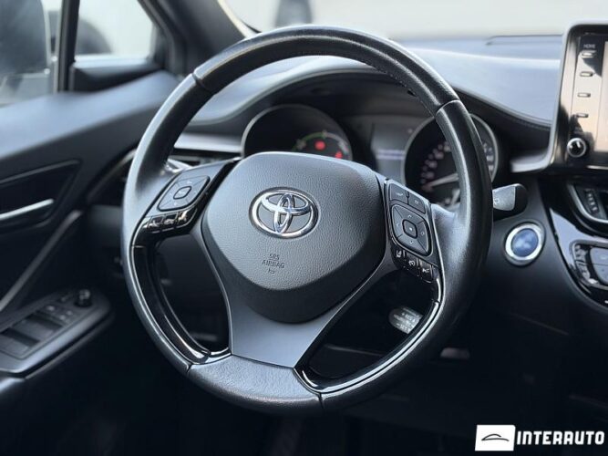 Toyota C-HR 41 toyota C-HR 2021