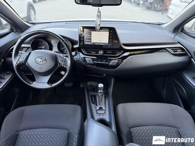 Toyota C-HR 46 toyota C-HR 2021