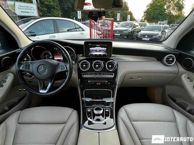 Mercedes GLC 350e 51 mercedes GLC 350e 2019