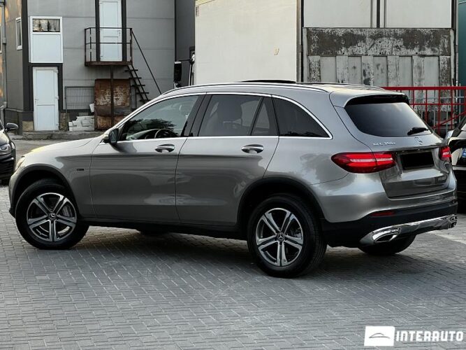 Mercedes GLC 350e 36 mercedes GLC 350e 2019