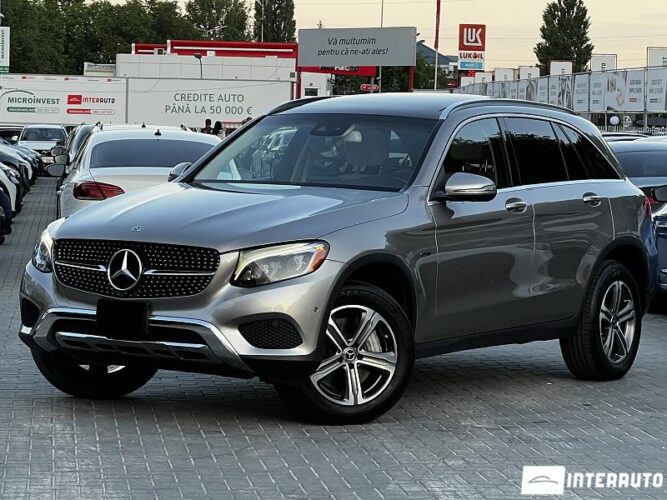 Mercedes GLC 350e 38 mercedes GLC 350e 2019