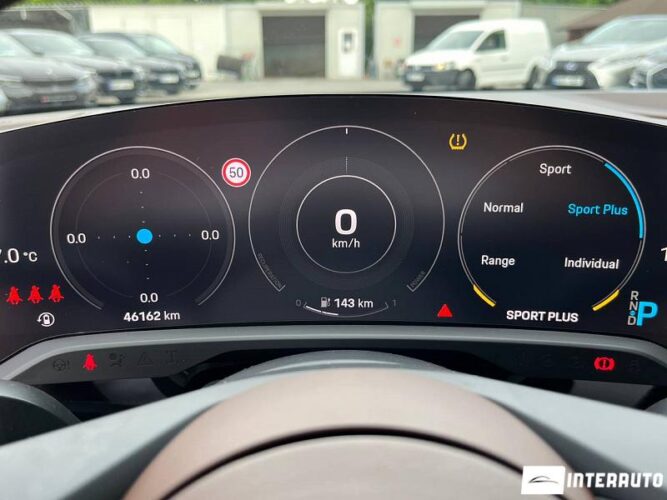 porsche Taycan Turbo S 2020