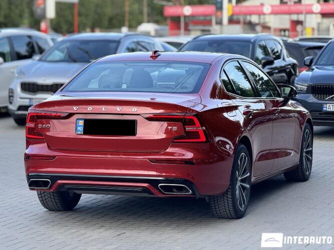 Volvo S 60 36 volvo S 60 2021