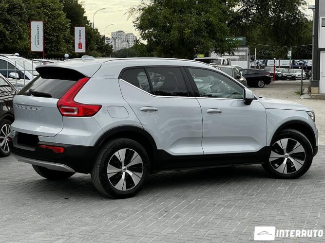volvo XC 40 2021