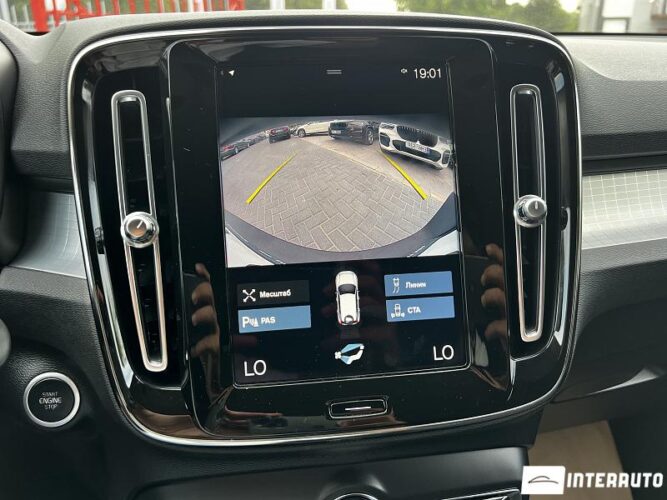 volvo XC 40 2021
