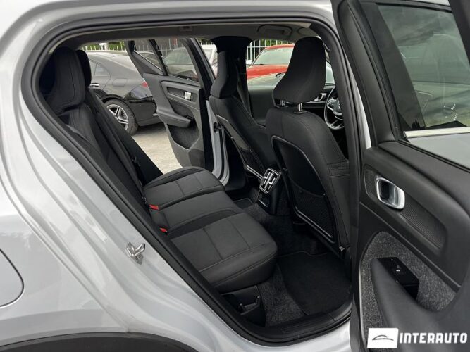 volvo XC 40 2021