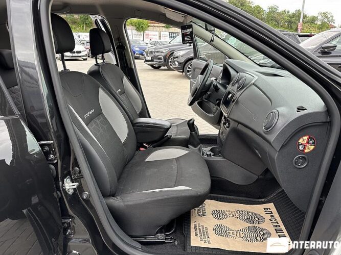 Dacia Sandero Stepway 43 dacia Sandero Stepway 2013