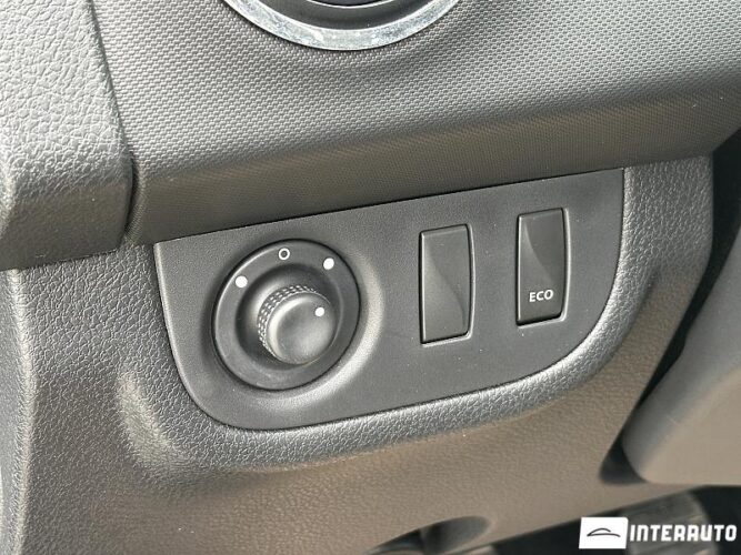 Dacia Sandero Stepway 40 dacia Sandero Stepway 2013