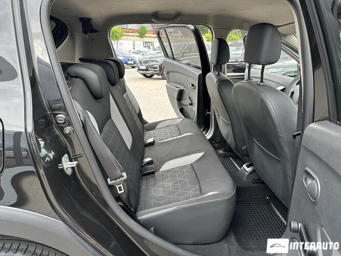 Dacia Sandero Stepway 42 dacia Sandero Stepway 2013