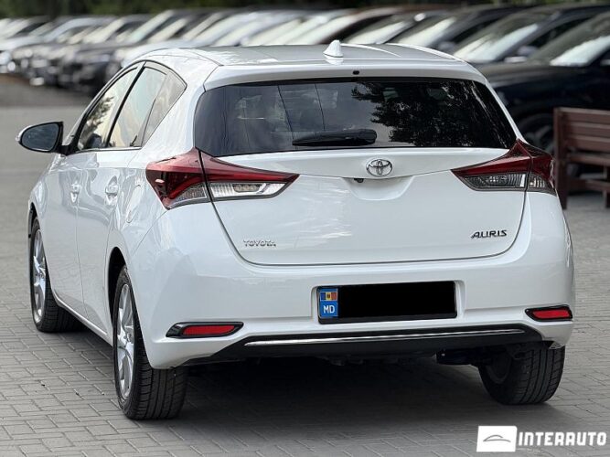 Toyota Auris 32 toyota Auris 2016