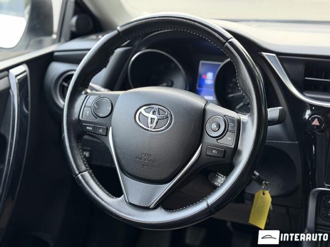 Toyota Auris 37 toyota Auris 2016