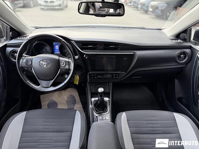 Toyota Auris 42 toyota Auris 2016