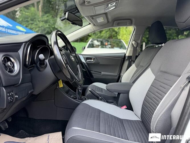 Toyota Auris 34 toyota Auris 2016