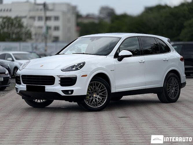 Porsche Cayenne S Hybrid 2017 doar la InterAuto