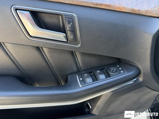Mercedes E 220 36 mercedes E 220 2013